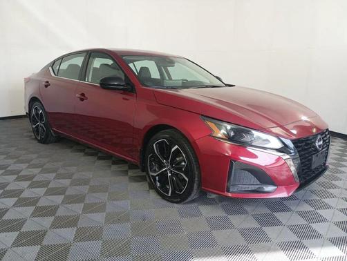 2023 Nissan Altima SR Intelligent AWD