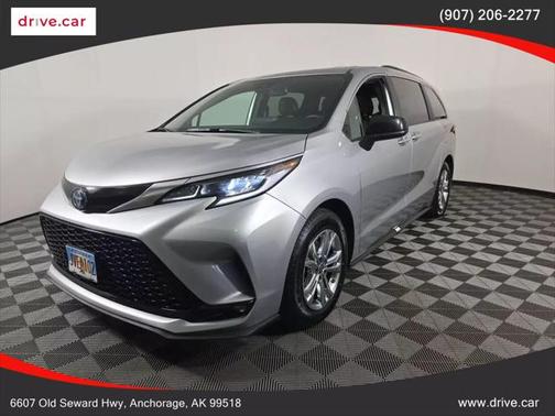 2022 Toyota Sienna XSE 7 Passenger