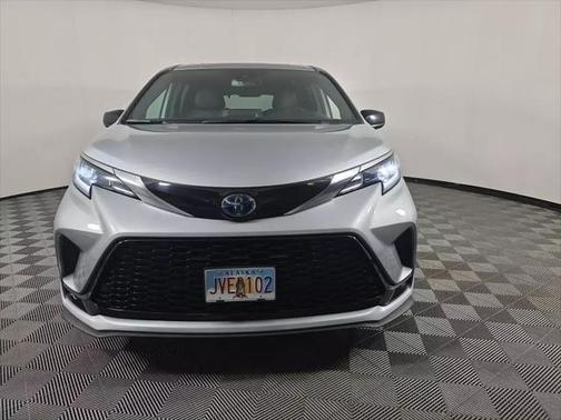 2022 Toyota Sienna XSE 7 Passenger