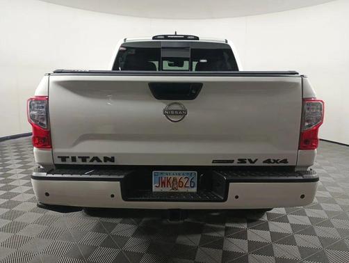 2023 Nissan Titan SV