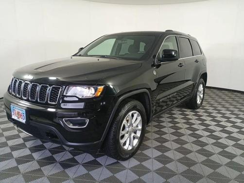 2021 Jeep Grand Cherokee Laredo