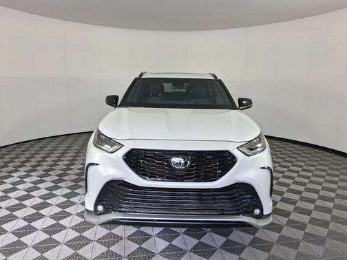 2024 Toyota Highlander XSE