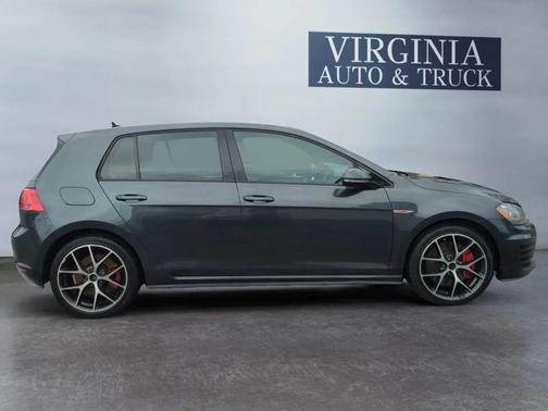 2015 Volkswagen Golf GTI 2.0T SE w/Performance Package 4-Door