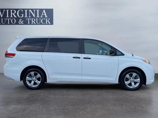 2014 Toyota Sienna L