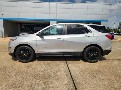 Silver Ice Metallic 2021 Chevrolet Equinox 1LT