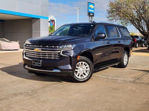 2024 Chevrolet Suburban LT