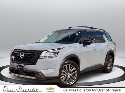 2 Tone Gray / Black Roof 2023 Nissan Pathfinder SL