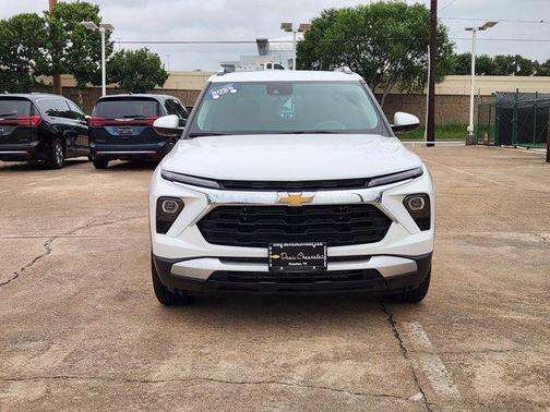 Summit White 2025 Chevrolet Trailblazer LT