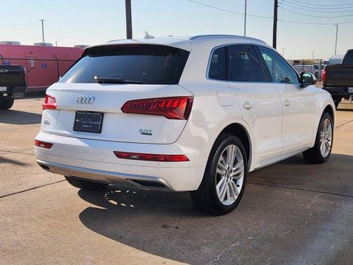 2018 Audi Q5 2.0T Premium Plus