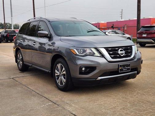 2020 Nissan Pathfinder SV