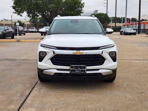 Summit White 2025 Chevrolet Trailblazer LT