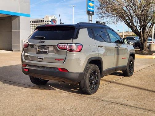 2023 Jeep Compass Trailhawk