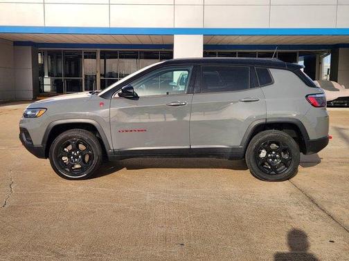 2023 Jeep Compass Trailhawk