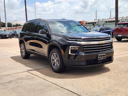 Mosaic Black Metallic 2026 Chevrolet Traverse LT