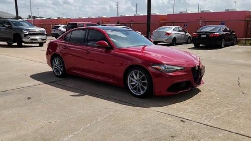 2023 Alfa Romeo Giulia Base