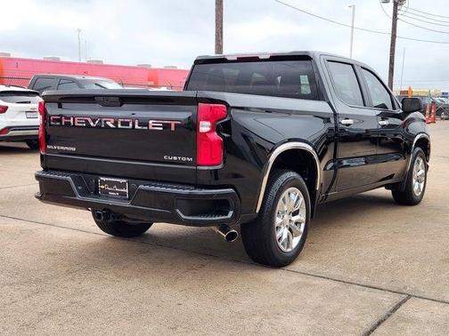 2022 Chevrolet Silverado 1500 Limited Custom