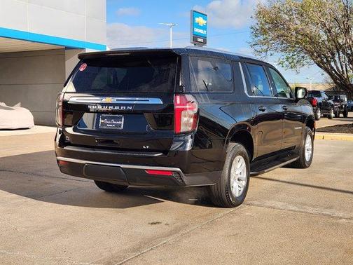2024 Chevrolet Suburban LT