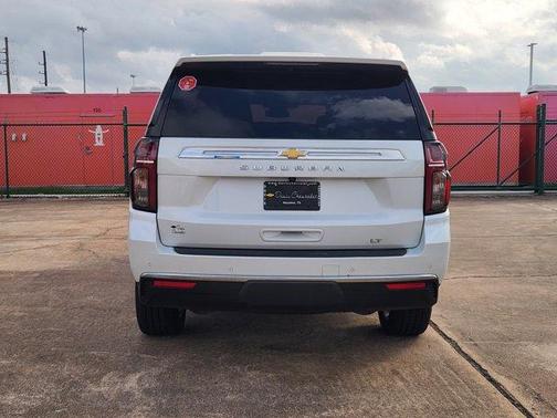 2023 Chevrolet Suburban LT