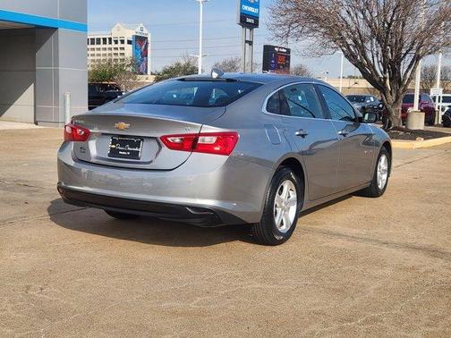 2024 Chevrolet Malibu LT
