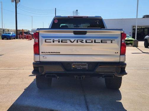 Silver Ice Metallic 2021 Chevrolet Silverado 1500 LT Trail Boss