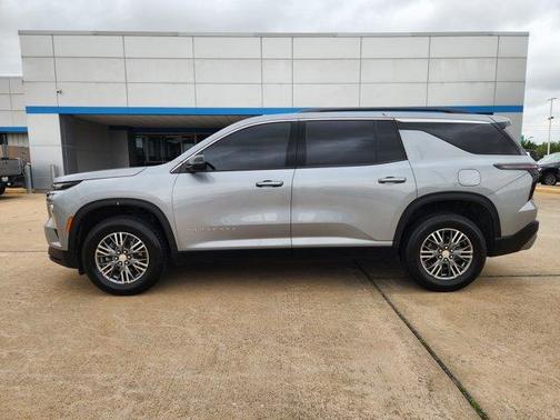 Sterling Gray Metallic 2025 Chevrolet Traverse LT