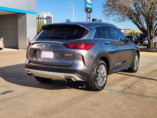 2023 INFINITI QX50 Luxe