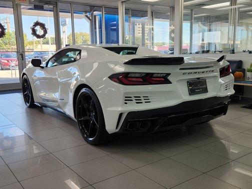 2025 Chevrolet Corvette E-Ray