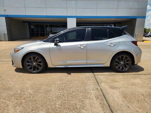 Classic Silver Metallic 2025 Toyota Corolla Hatchback XSE
