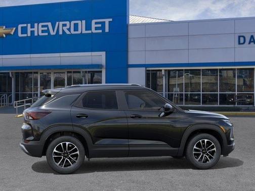 Mosaic Black Metallic 2026 Chevrolet Trailblazer LT