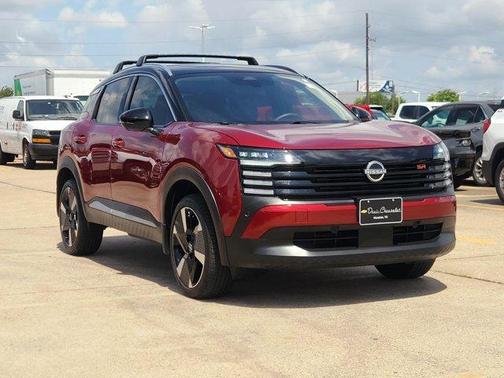 2t Red Blk Roof 2025 Nissan Kicks SR