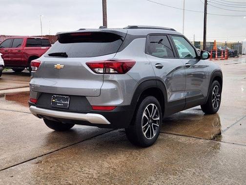 Sterling Gray Metallic 2025 Chevrolet Trailblazer LT