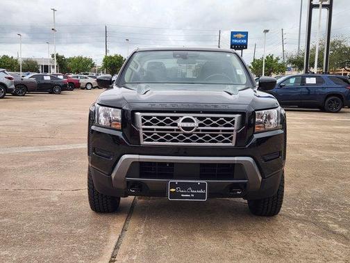 2024 Nissan Frontier SV