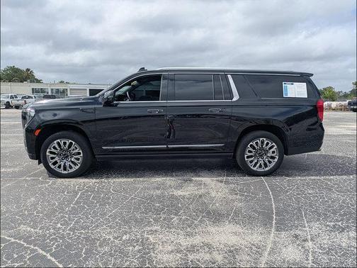 Onyx Black 2024 GMC Yukon XL Denali Ultimate