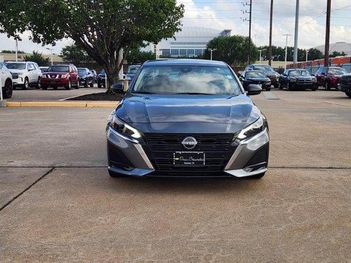 Gun Metallic 2025 Nissan Altima SV