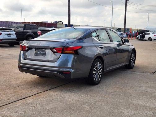 Gun Metallic 2025 Nissan Altima SV