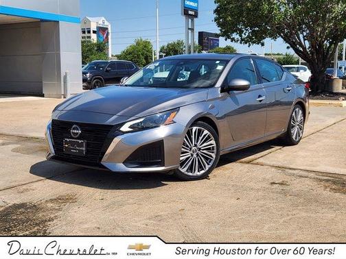 Gun Metallic 2023 Nissan Altima 2.5 SL