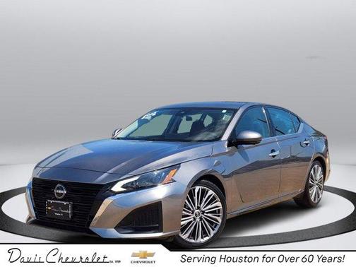 Gun Metallic 2023 Nissan Altima 2.5 SL