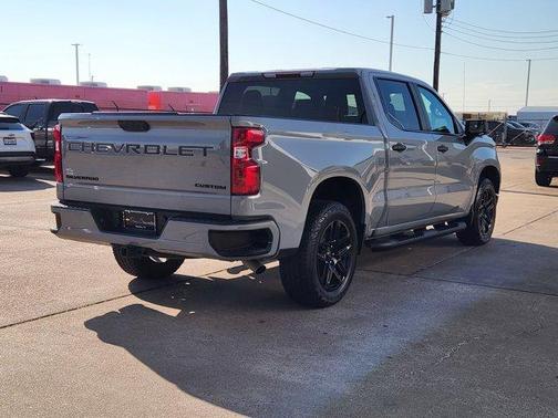 2024 Chevrolet Silverado 1500 Custom