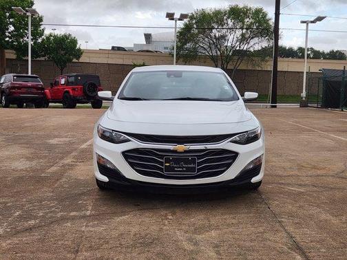 Summit White 2025 Chevrolet Malibu LT