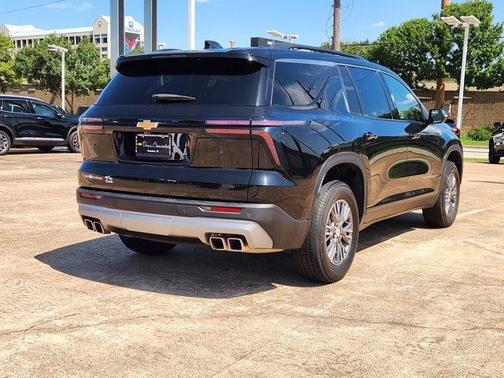Mosaic Black Metallic 2025 Chevrolet Traverse LT