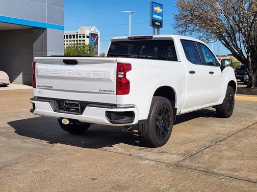 2025 Chevrolet Silverado 1500 Custom