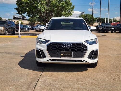 2022 Audi Q5 45 S line Premium Plus