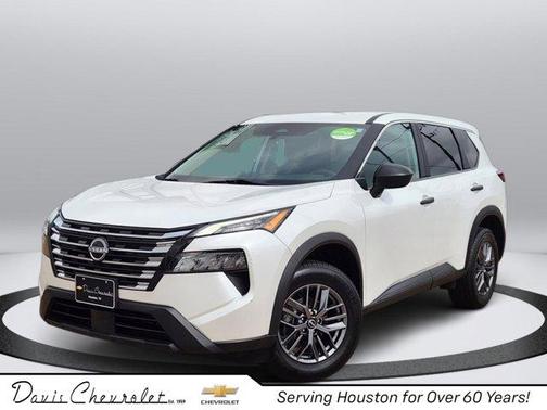 Everest White P 2024 Nissan Rogue S