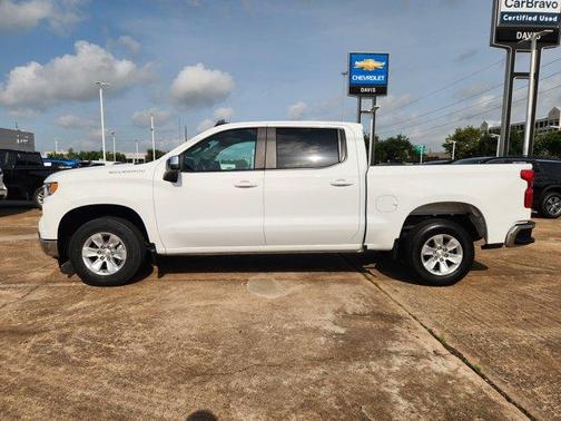 Summit White 2025 Chevrolet Silverado 1500 LT