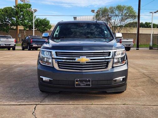 Shadow Gray Metallic 2019 Chevrolet Suburban Premier