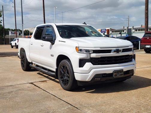 Summit White 2025 Chevrolet Silverado 1500 RST