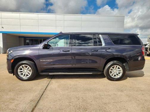 2024 Chevrolet Suburban LT