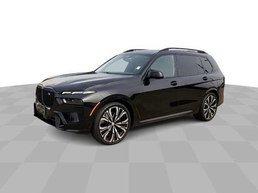 2023 BMW X7 M60i
