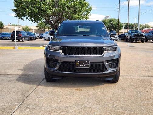 2025 Jeep Grand Cherokee Laredo X