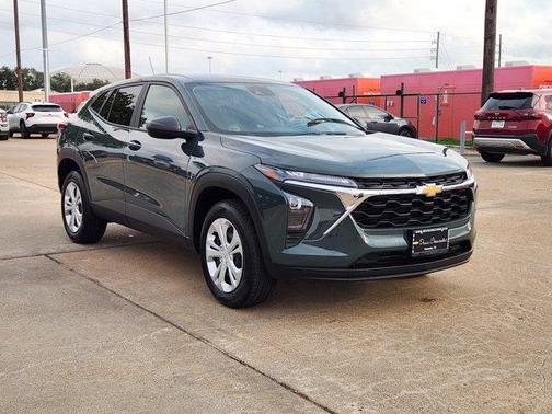 2025 Chevrolet Trax LS